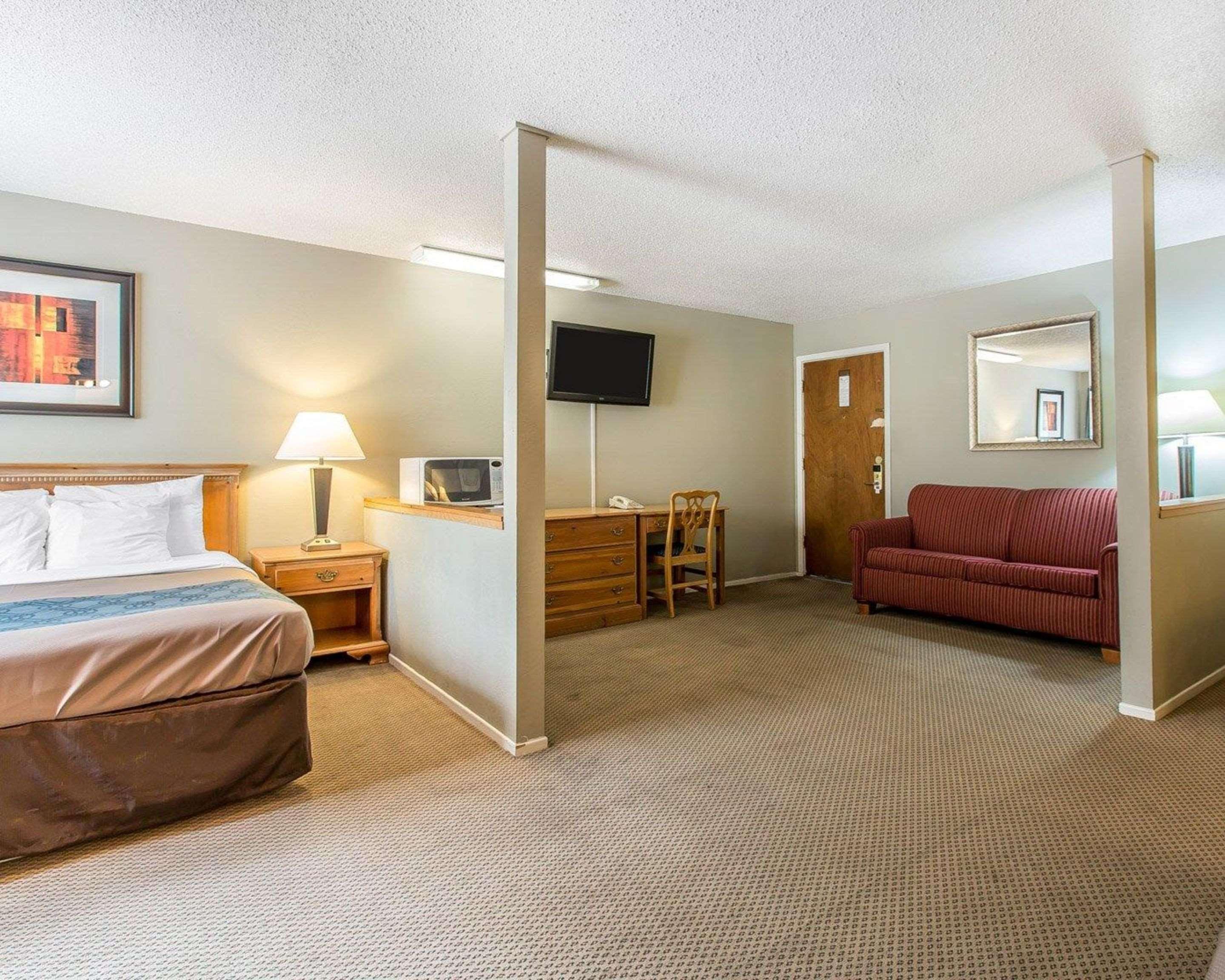 Econo Lodge Inn & Suites Yreka Exterior photo