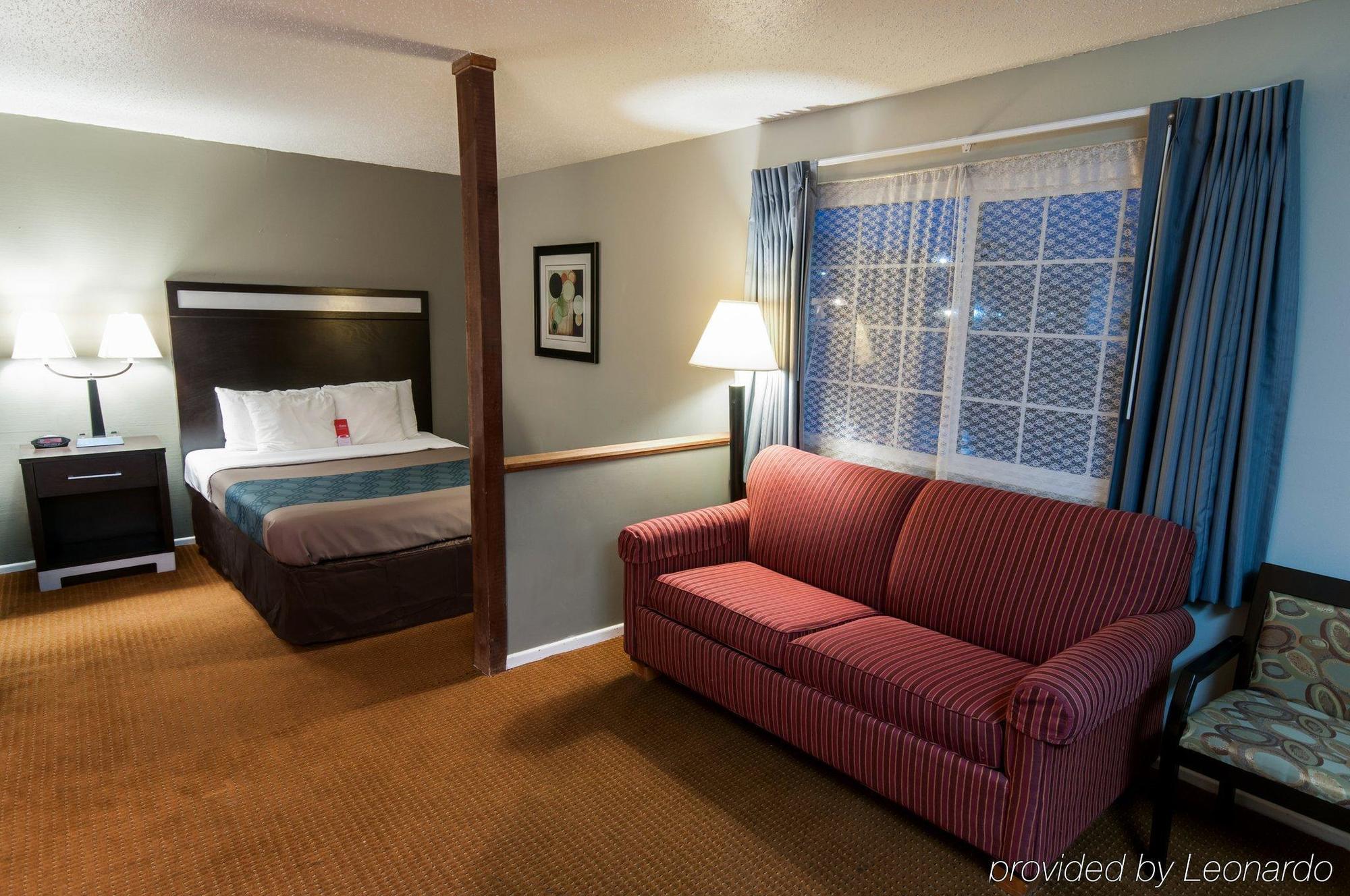 Econo Lodge Inn & Suites Yreka Exterior photo
